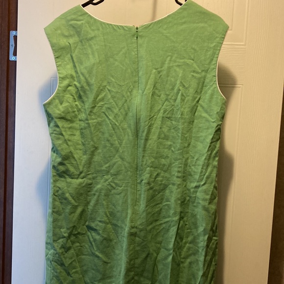 Green Shift Dress - Picture 5 of 5